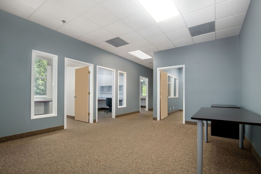 More Photos Of 350 Crown Point Cir, Grass Valley Office For Sale