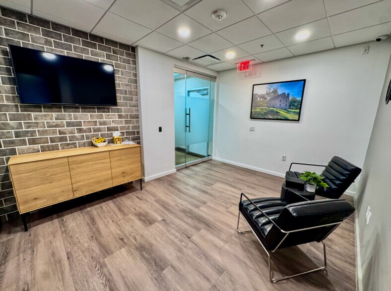 More Photos Of 12359 Sunrise Valley Dr, Reston Office For Lease