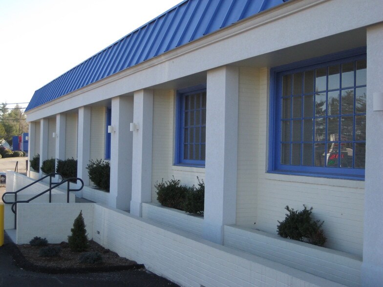 Primary Photo Of 2728 Colonial Ave SW, Roanoke Office For Lease