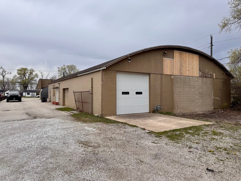 More Photos Of 1508 W Jackson St, Macomb Freestanding For Sale