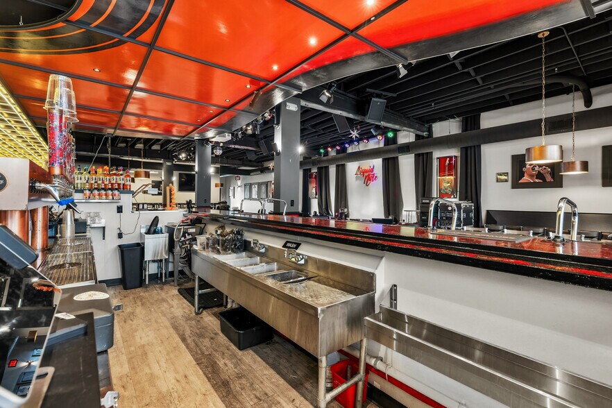 More Photos Of 117 E Allegan St, Otsego General Retail For Sale