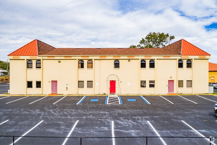 More Photos Of 1601 W Reynolds St, Plant City Medical For Lease