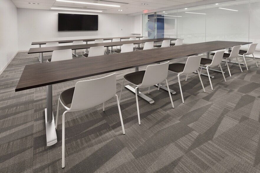 More Photos Of 7619 Little River Tpke, Annandale Office For Lease