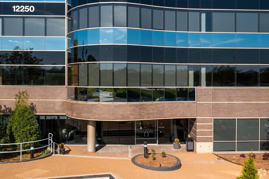 More Photos Of 12250 Weber Hill Rd, Sunset Hills Office For Lease