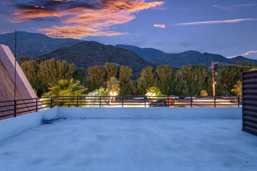 More Photos Of 369 N Palm Canyon Dr, Palm Springs Restaurant For Sale