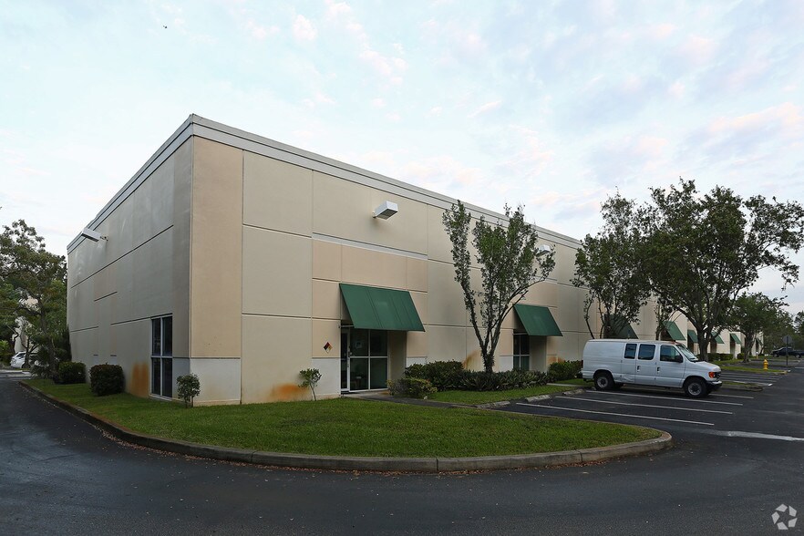 More Photos Of 555-599 Sawgrass Corporate Pky, Sunrise Light Manufacturing For Lease