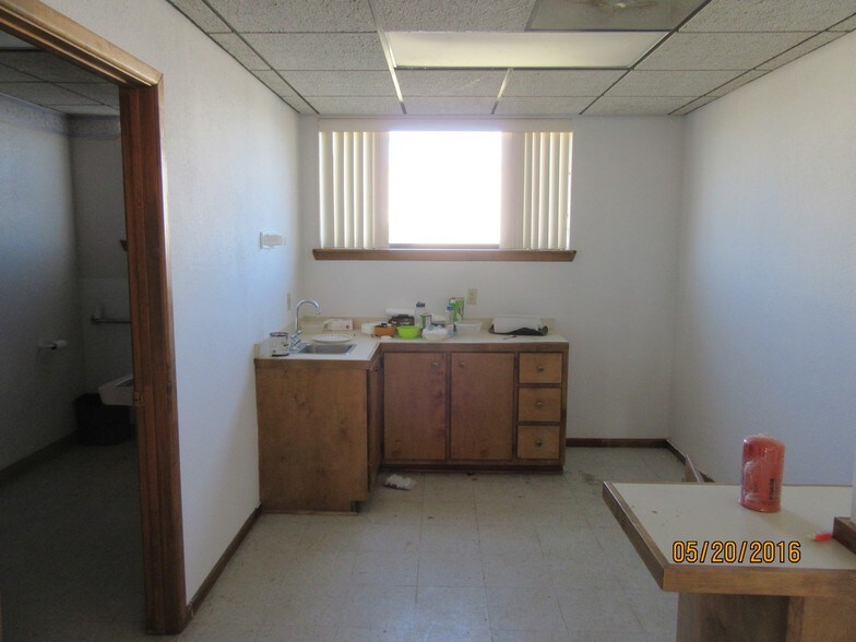More Photos Of 1506 W Broadway Pl, Hobbs Service For Sale