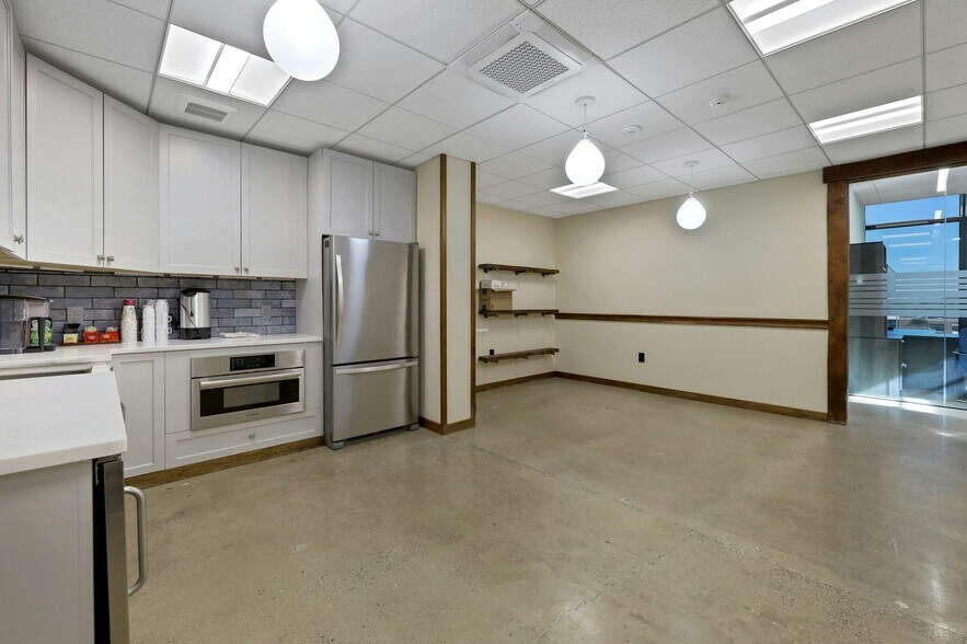 More Photos Of 85 Orient Way, Rutherford Loft Creative Space For Lease