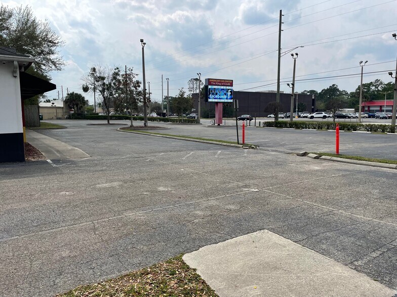 More Photos Of 1831 Cassat Ave, Jacksonville Auto Dealership For Sale