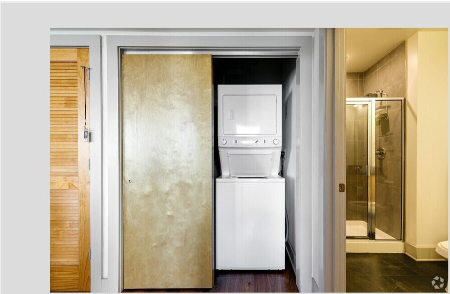More Photos Of 30 Franklin St, Petersburg Multifamily For Sale