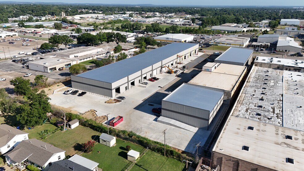 More Photos Of 6240 E 15th St, Tulsa Unknown For Lease