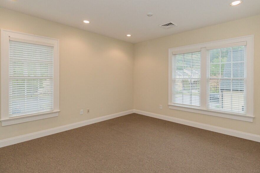More Photos Of 1121 Edenton St, Birmingham Office For Lease