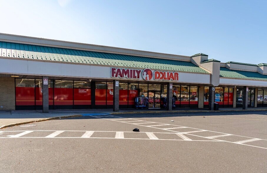 More Photos Of 264-350 Middle Country Rd, Coram Unknown For Lease