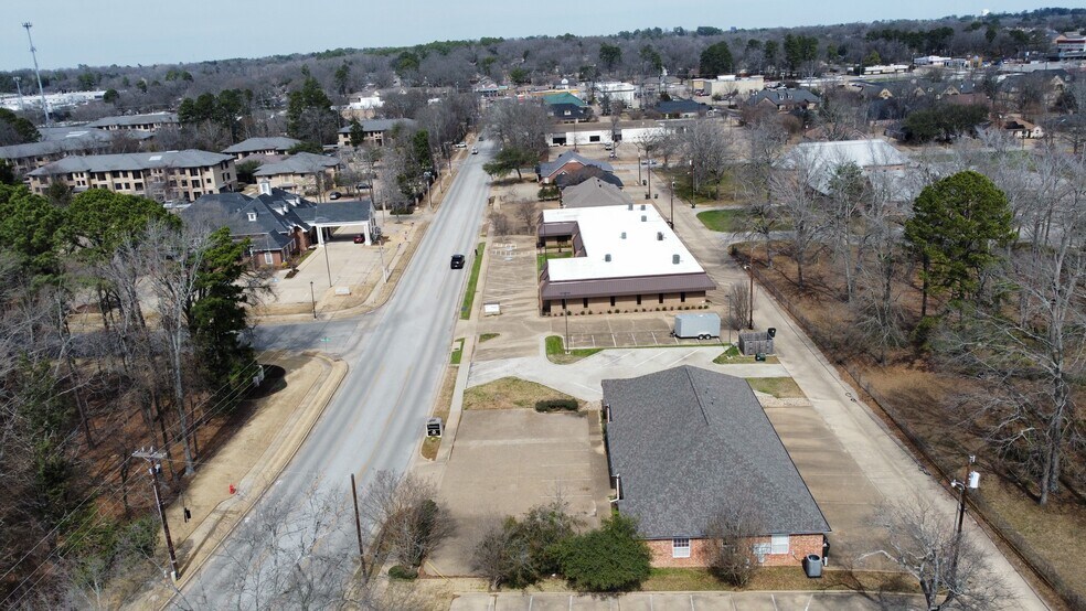 More Photos Of 4650-4660 Kinsey Dr, Tyler Medical For Sale