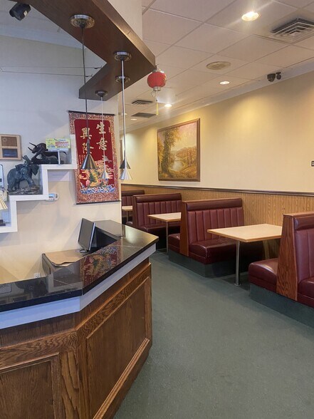 More Photos Of 107 N Main St, Payette Restaurant For Lease