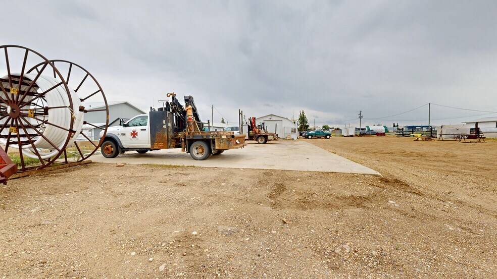 More Photos Of 3804-47 Ave, Stettler Warehouse For Sale
