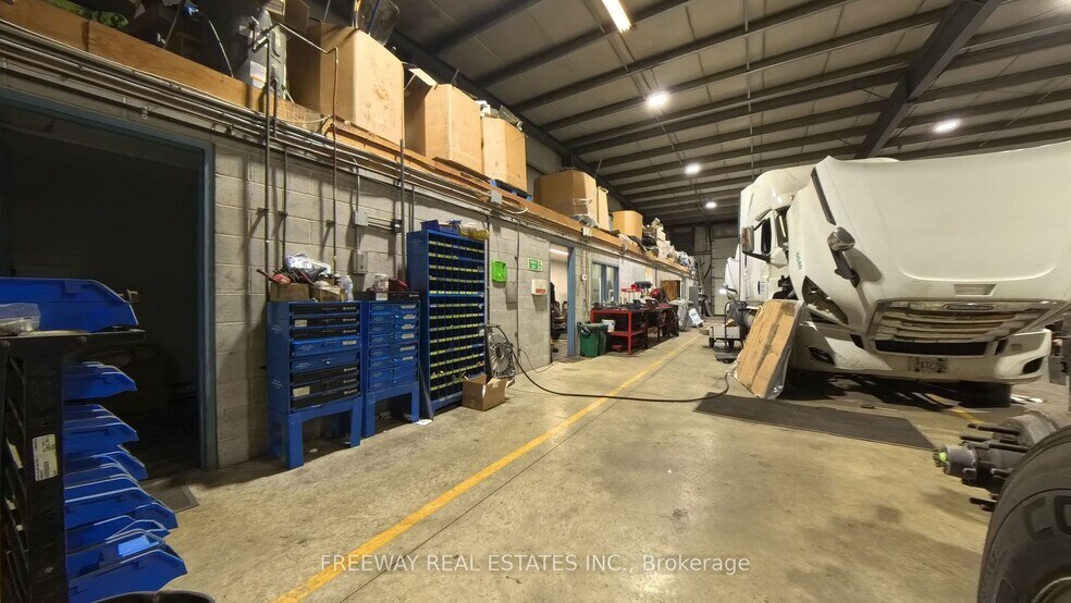 More Photos Of 35 Sharp Rd, Brantford Warehouse For Sale