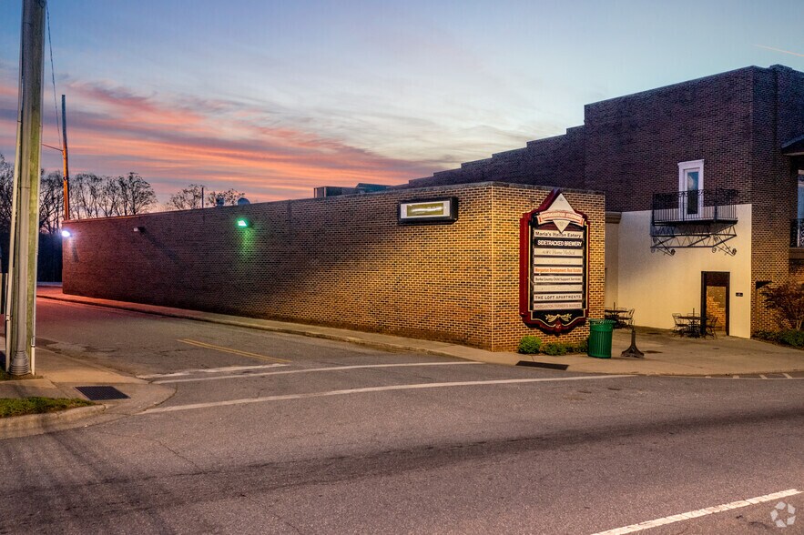 More Photos Of 601 S Green St, Morganton Unknown For Lease