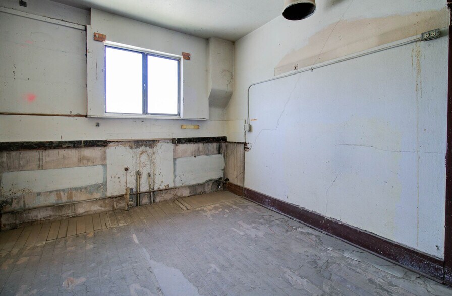 More Photos Of 155 S Miami Ave, Miami Storefront Retail Residential For Sale