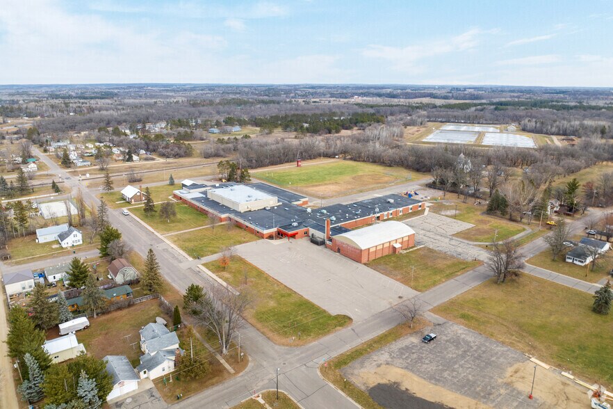More Photos Of 132 1st Ave S, Motley Light Manufacturing For Sale