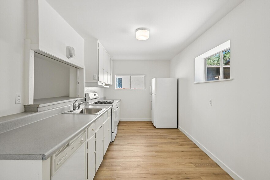 More Photos Of 135 Spring Grove Ave, San Rafael Multifamily For Sale