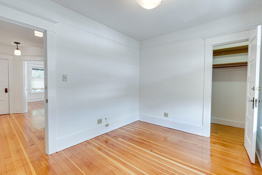 More Photos Of 1825 SE 7th Ave, Portland Loft Creative Space For Sale