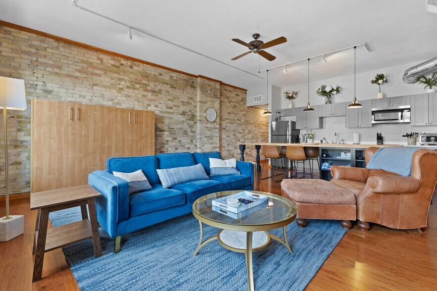 More Photos Of 228 Main St, Racine Restaurant For Sale