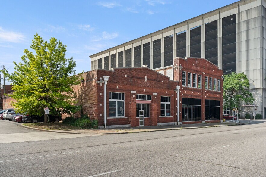 More Photos Of 2101 3rd Ave S, Birmingham Medical For Lease