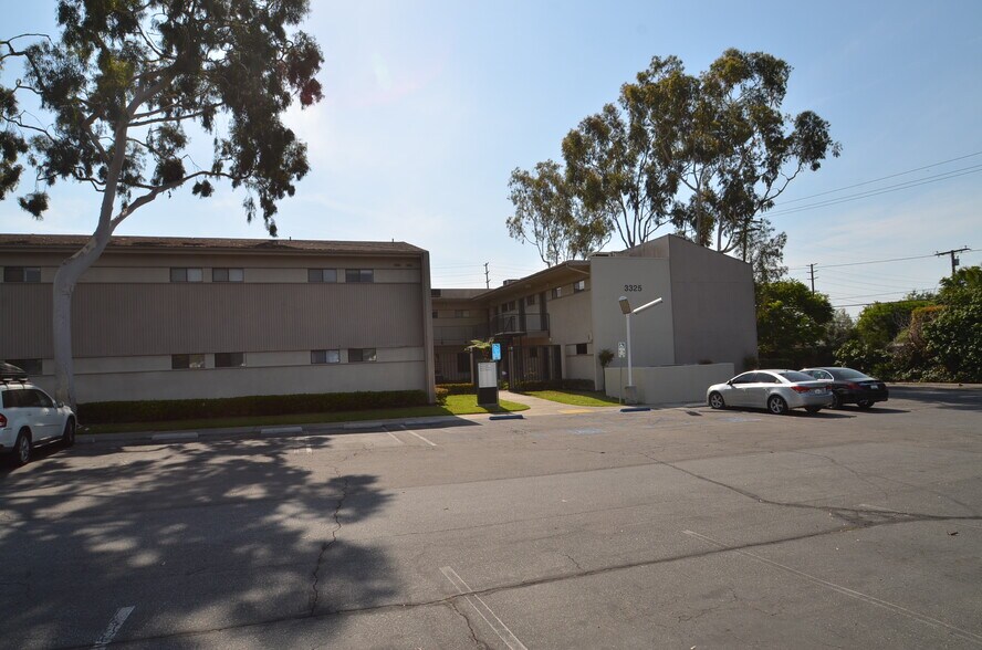 More Photos Of 3325 N Palo Verde Ave, Long Beach Medical For Lease