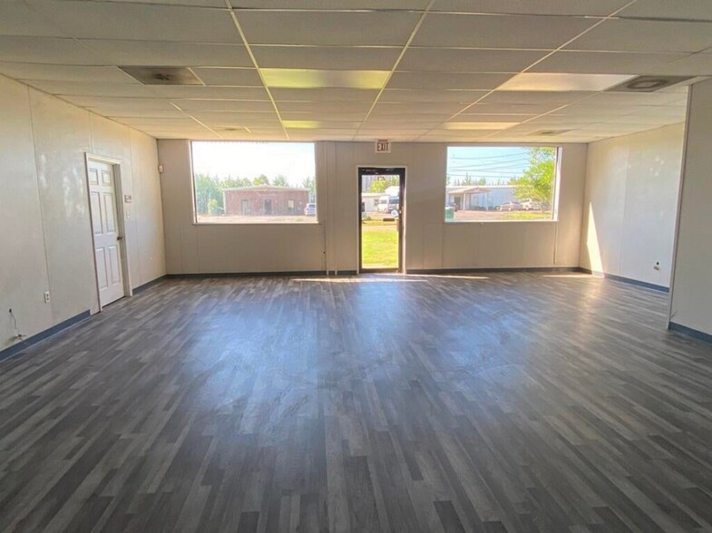 More Photos Of 750 Rex Dr, Tupelo Warehouse For Sale