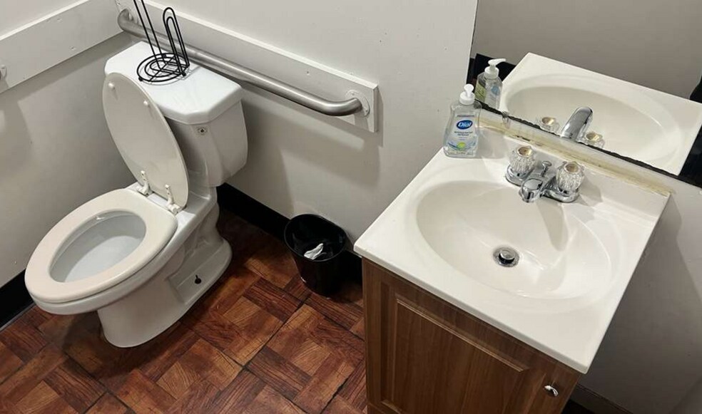 More Photos Of 920 US 1 Hwy, Sebastian Freestanding For Sale