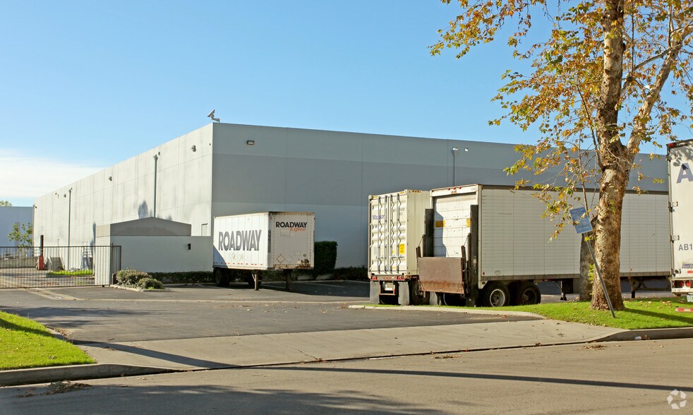 More Photos Of 13012 Midway Pl, Cerritos Warehouse For Lease