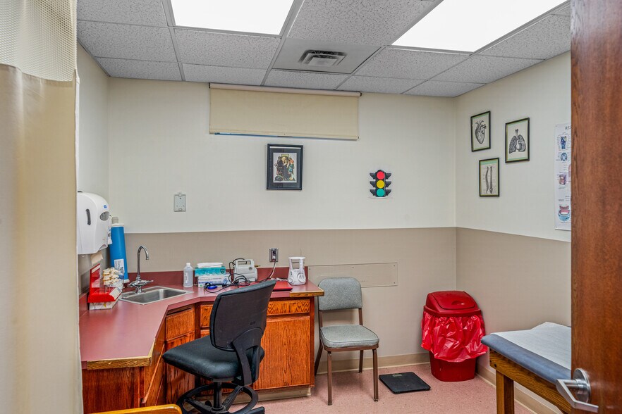 More Photos Of 15239 AL Highway 68, Crossville Medical For Sale