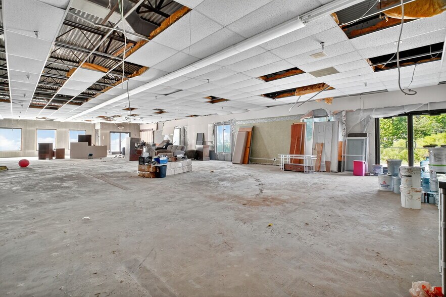 More Photos Of 9311 SW Sr-200, Ocala Freestanding For Lease