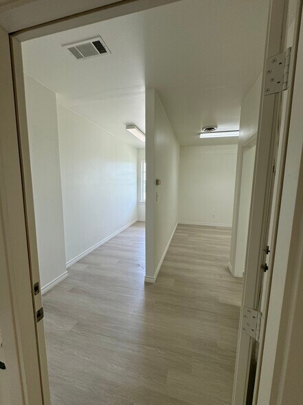 More Photos Of 3606 Marvin D Love Fwy, Dallas Medical For Lease