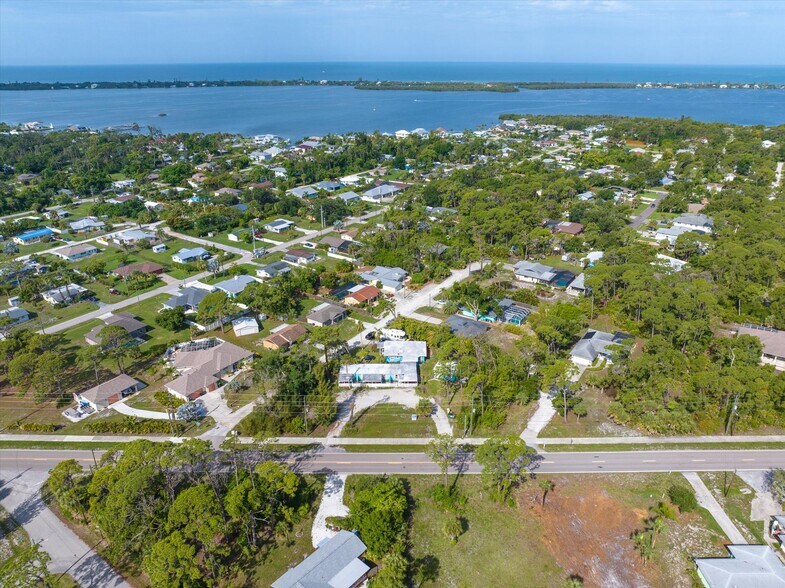 More Photos Of 600 Old Englewood Rd, Englewood Apartments For Sale