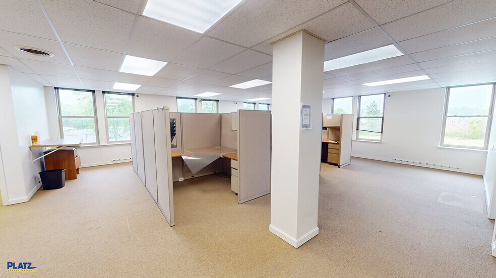 More Photos Of 95 Karago Ave, Youngstown Warehouse For Lease