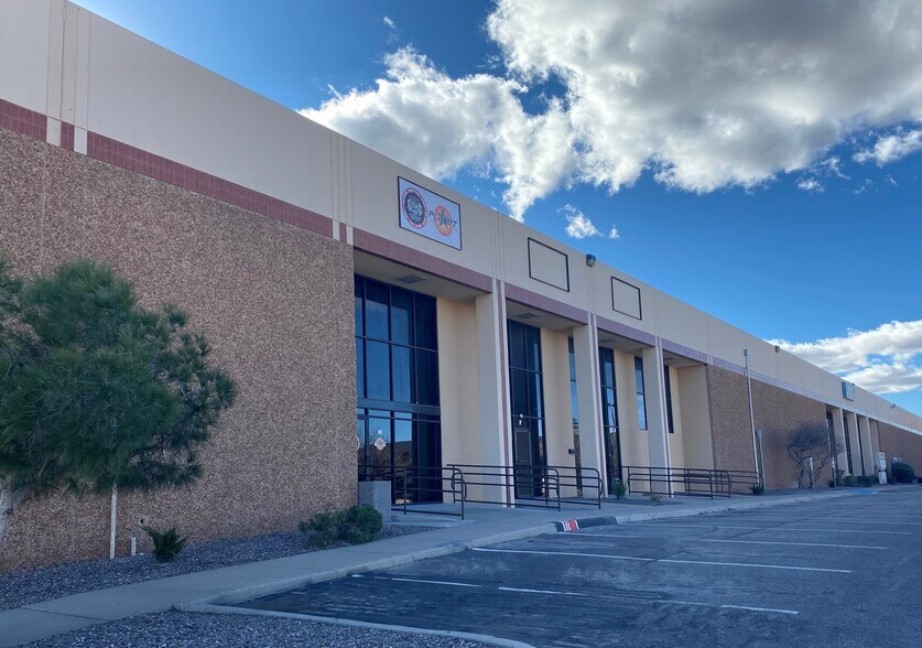 Primary Photo Of 11540 Pellicano Dr, El Paso Manufacturing For Lease