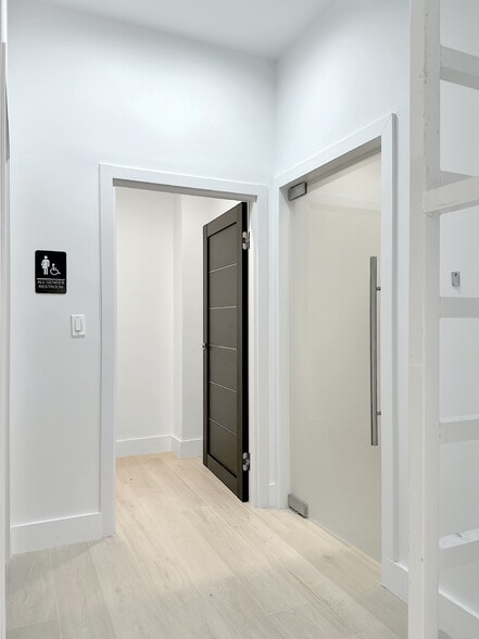 More Photos Of 6700 NE 2nd Ct, Miami Warehouse For Sale