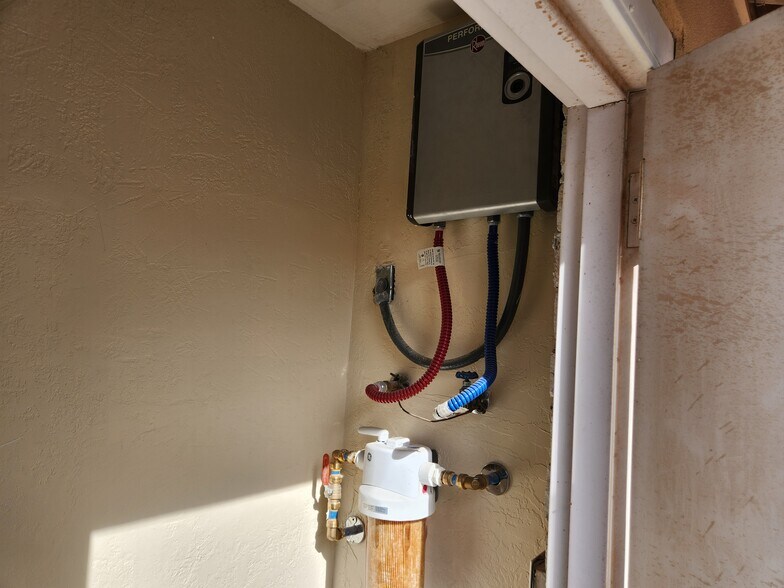 More Photos Of 45072 N Arizona Hwy 188, Tonto Basin Storefront Retail Office For Sale