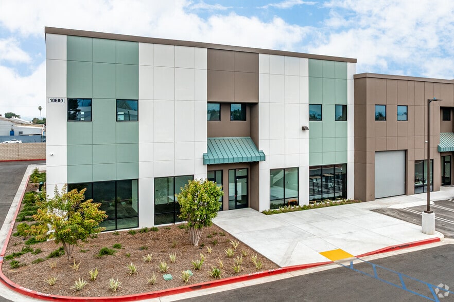 More Photos Of 10680 Silicon Ave, Montclair Warehouse For Lease
