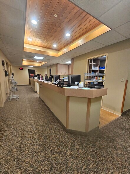 More Photos Of 1301 11th Ave S, Great Falls Storefront Retail Office For Sale