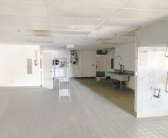 More Photos Of 20162-20240 US Highway 18, Apple Valley Unknown For Lease