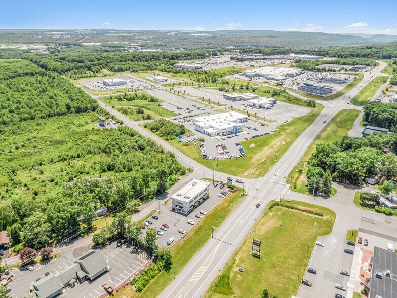 More Photos Of 631 Airport Rd, Hazle Township Office For Lease