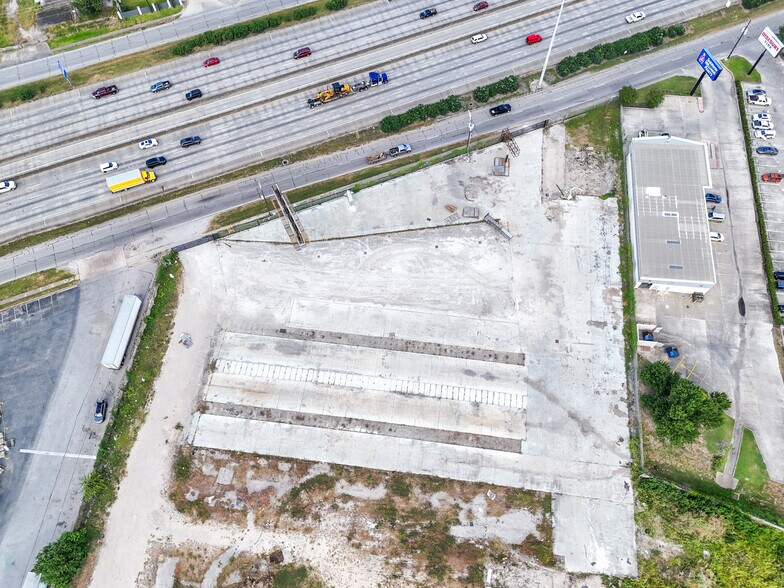 More Photos Of 4900 North Fwy, Houston Land For Lease