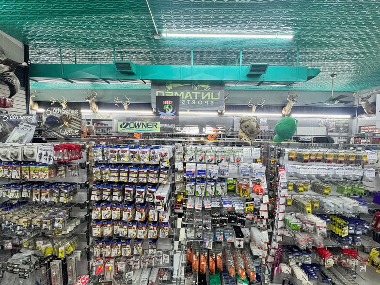 More Photos Of 103 Main st, Bronte General Retail For Sale