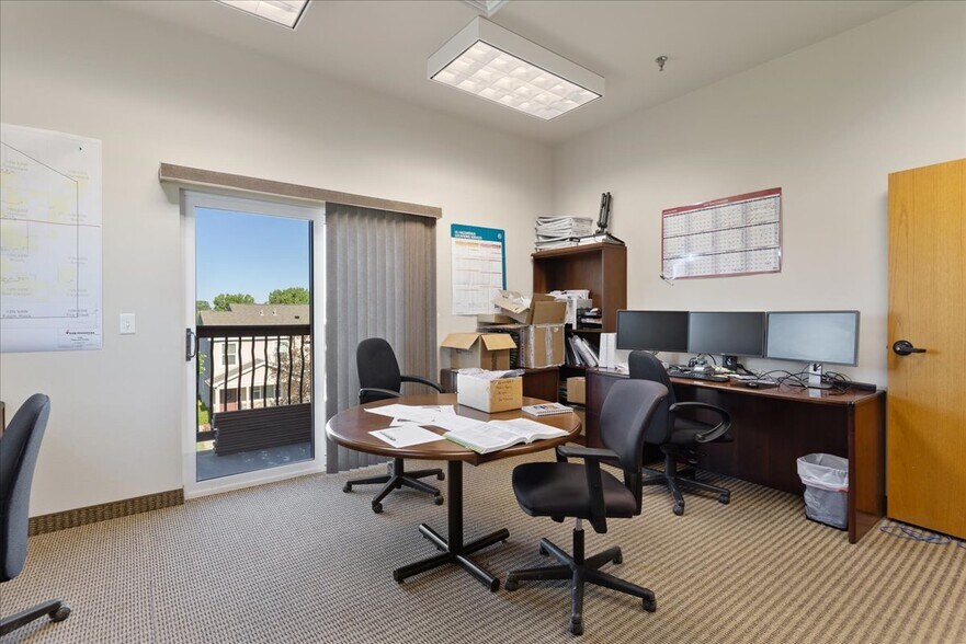 More Photos Of 1103 Old Town Ln, Cheyenne Office For Sale
