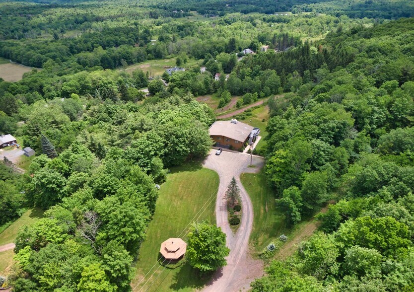 More Photos Of 33 Cuomos Cv, Windham Apartments For Sale