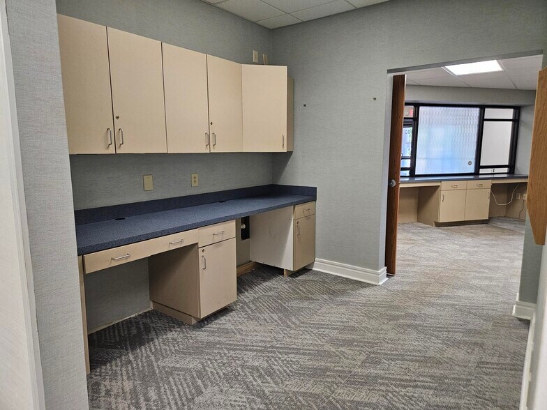 More Photos Of 2459 Emerald Pl, Greenville Medical For Sale