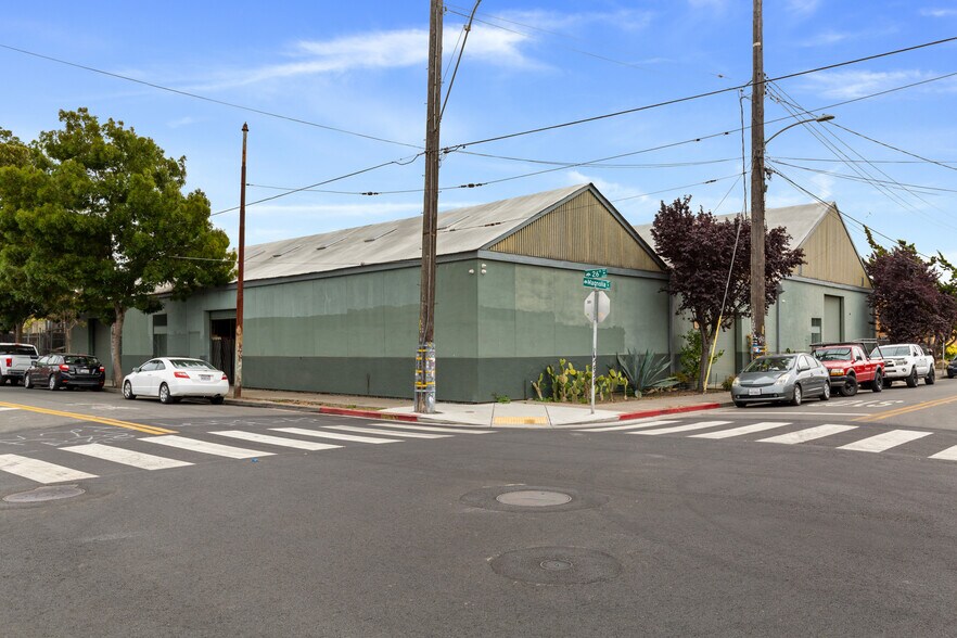 More Photos Of 2534 Magnolia St, Oakland Manufacturing For Sale